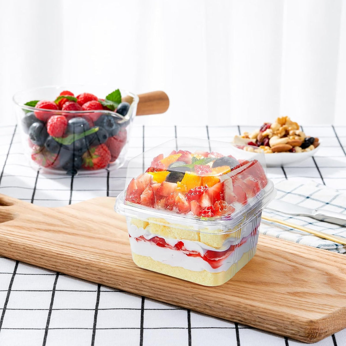 25Pcs 8oz Clear Dessert Cup with Lids and Spoons,Plastic Yogurt Parfait Cup
